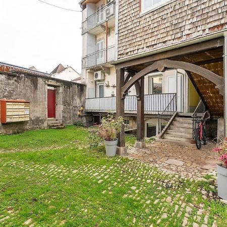 Superbe Appartement Avec Parking Gratuit Lons-le-Saunier Luaran gambar